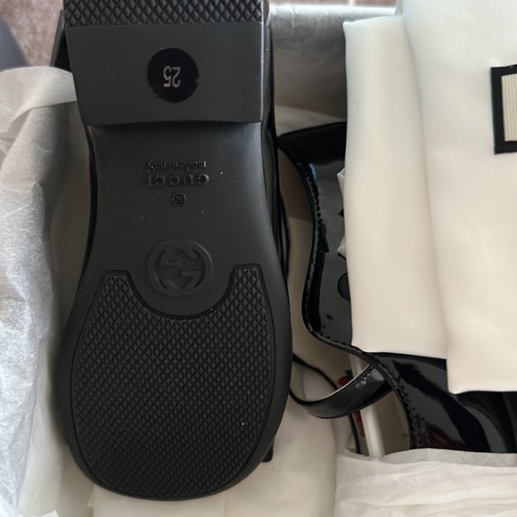 GUCCI - Picture 3 of 7